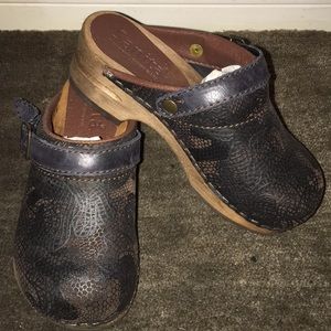 Sanita clog NWOT 28eu/11c